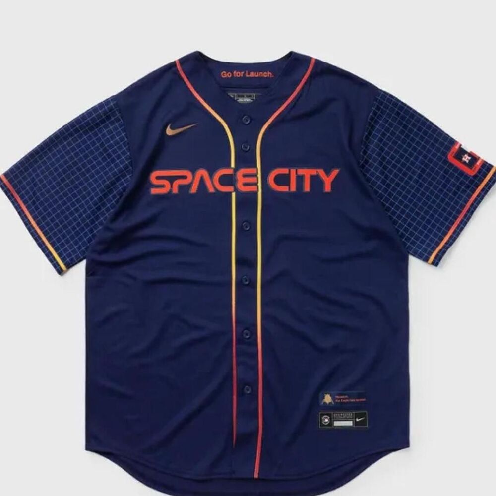 Nike Men's Navy and Blue Shirt